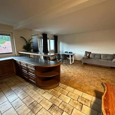 Geraeumige Rustikale Tiroler 1-8 Personen Apartment Imst