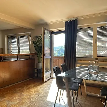 Geraeumige Rustikale Tiroler 1-8 Personen