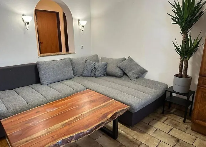 Geraeumige Rustikale Tiroler 1-8 Personen *