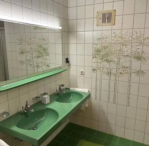 Geraeumige Rustikale Tiroler 1-8 Personen Apartment *