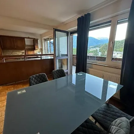 Geraeumige Rustikale Tiroler 1-8 Personen Lejlighed